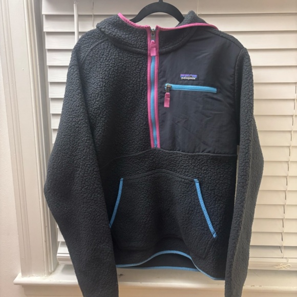 Men's Patagonia Retro Pile Pullover With Hood - Picture 3 of 9